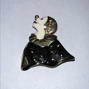 Elegant Gold and Black Brooch